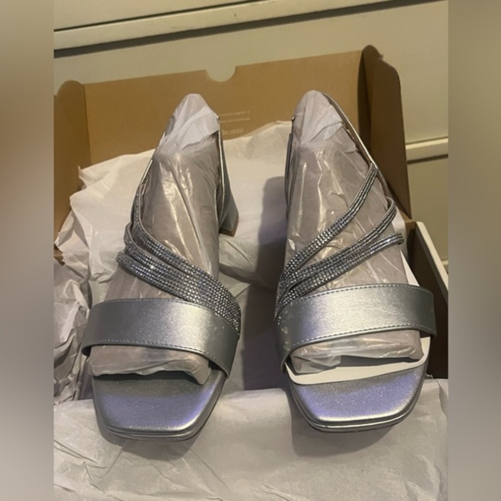 Life Stride Silver Strappy Heels